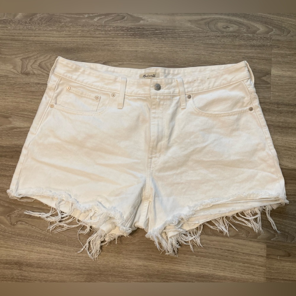 Madewell 90’s Vintage Distressed Shorts